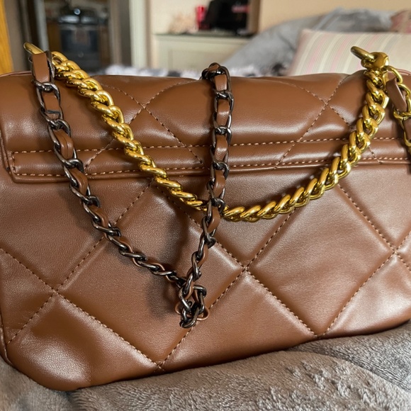 Vegan Leather Handbag - Picture 2 of 7